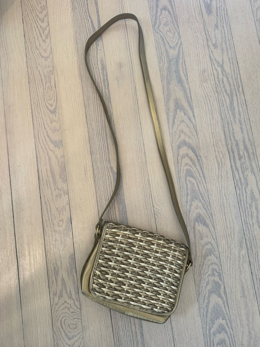 LORD & TAYLOR Women’s Gold Metallic Woven Leather Crossbody Bag